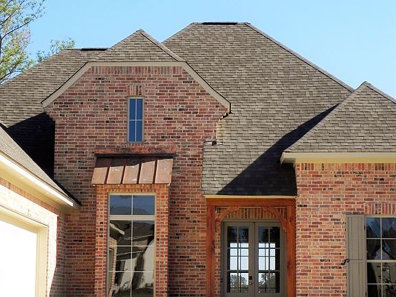 2nd image of 104 Lake Vista Ct