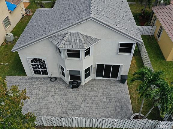 4th image of 1172 NW 184th Ter