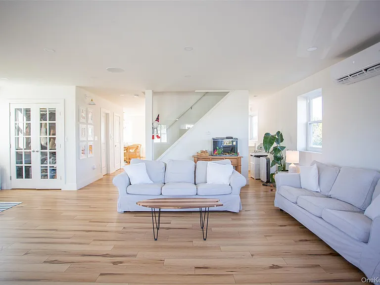 2175 Bay Blvd — Photo 16
