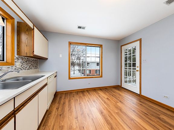 4th image of 1250 E Evergreen Dr Unit 2