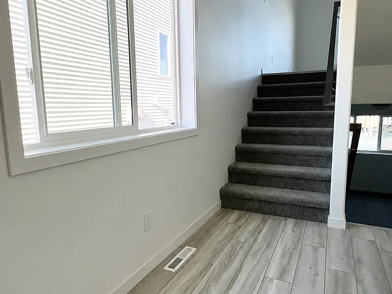 6886 Joseph St — Photo 2