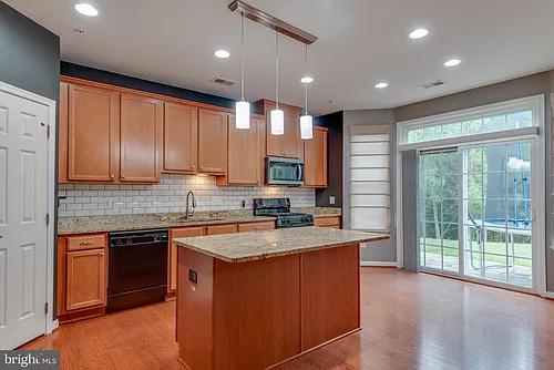 44241 Beaver Creek Dr Photo 1