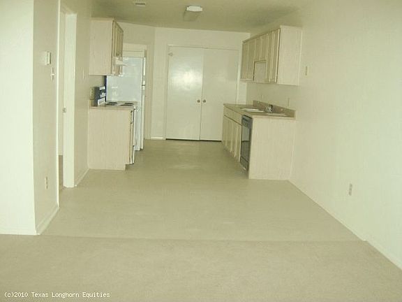 3rd image of 8141 Julie Ave