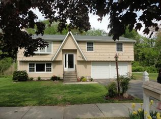 435 Seabreeze Dr, Stratford, CT 06614