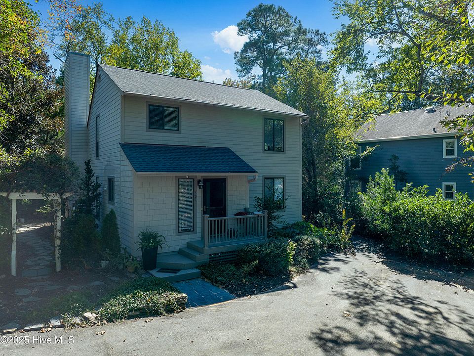 1st image of 601 Mason Knoll Court