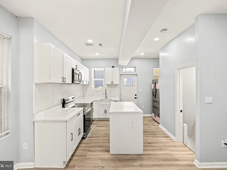 3331 Spaulding Ave — Photo 6