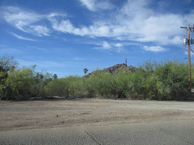 2nd image of 540 N 2nd Ave