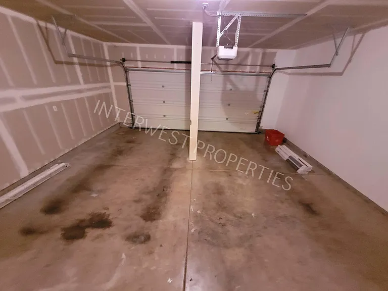 16173 SW Audubon St #102 — Photo 26