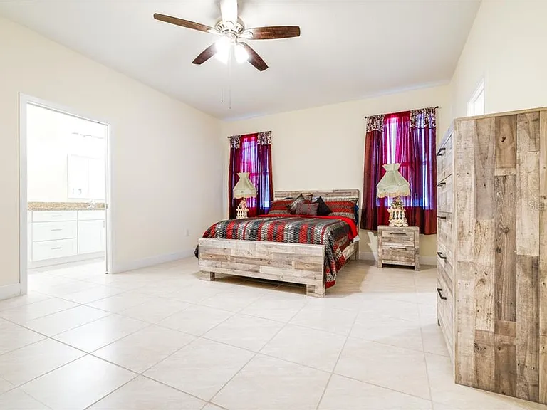 520 Nogales Ct — Photo 25
