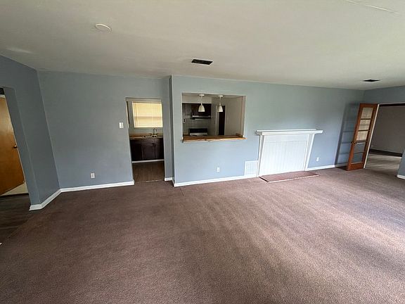2nd image of 10000 Knollcrest Ct