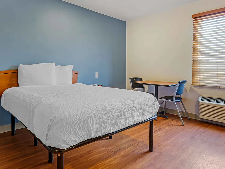 Studio Suite - 1 Full Bed