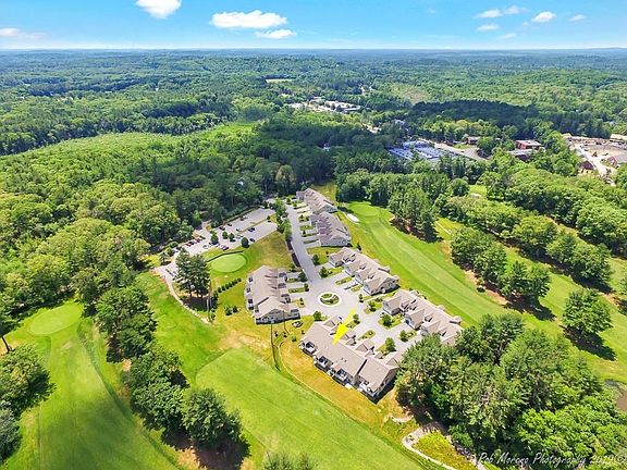 4th image of 19 Fairway Dr #19