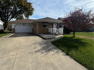 4510 Clover Ln, Toledo, OH 43623