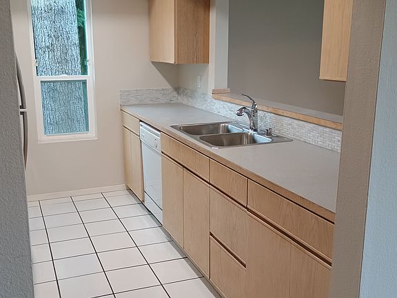 3rd image of 3236 80th Ave SE APT 5