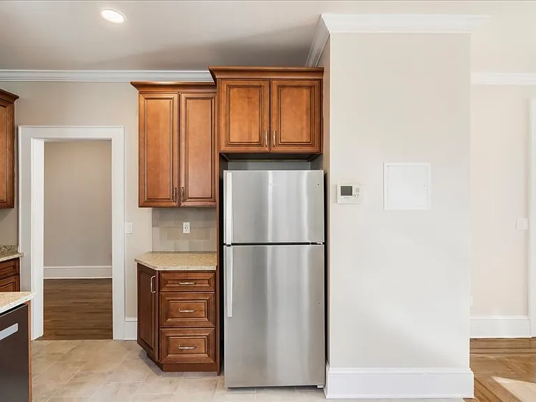 24 Springfield Ave Apartments — Photo 15