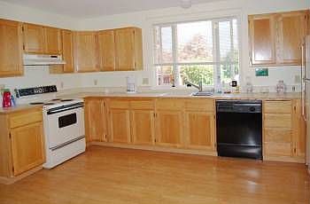 5th image of 10240 Hamilton Pl NW