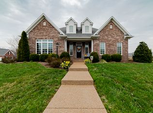 5622 Saint Clare Dr, Newburgh, IN 47630