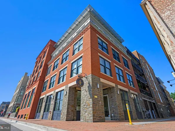 225 Strand St #202, Alexandria, VA 22314