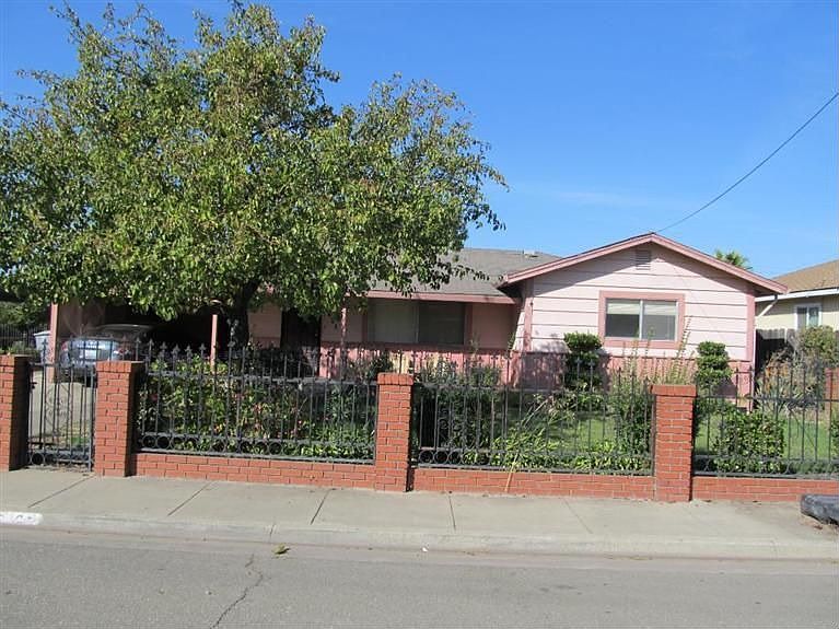 1st image of 2621 Ross Ave