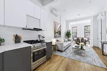 710 De Graw Street, #1