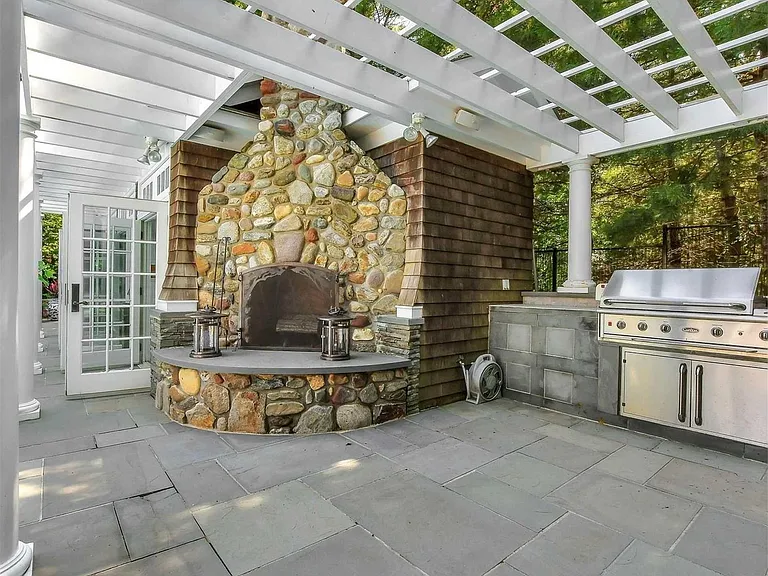 5270 Nassau Point Rd — Photo 22