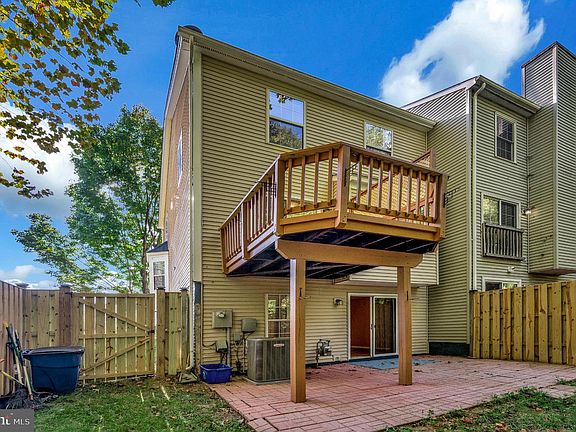 4th image of 2728 Brier Pond Cir