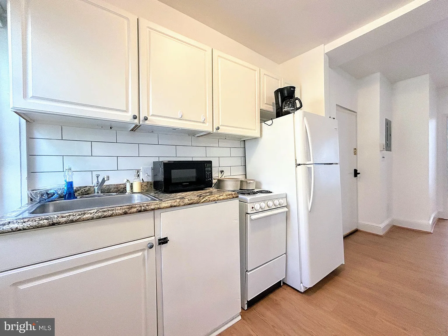 2 bed, 700 sqft, $2,490 — Photo 4