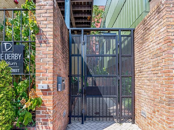 5th image of 411 Plum St #201