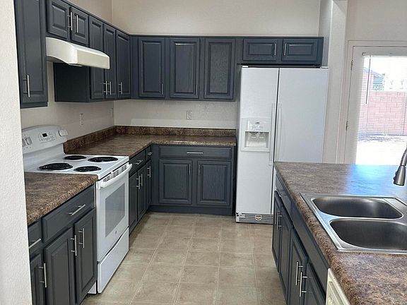 4th image of 9125 W CYPRESS Street
