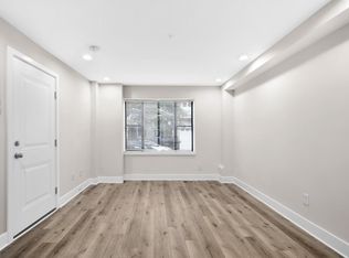 910 S 19th St #A, Philadelphia, PA 19146