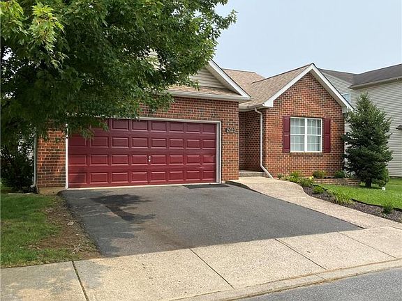 2nd image of 2620 Hickory Dr
