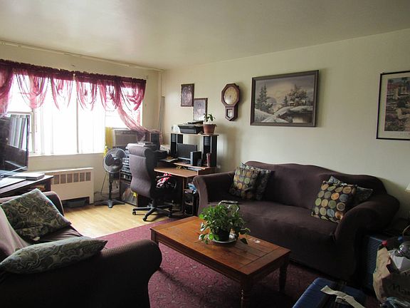 5th image of 742 Nereid Ave