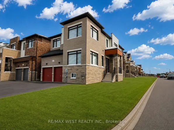2215 Crystal Dr, Oshawa, ON L0B 1J0