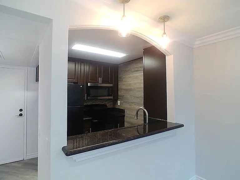 Villa De Adel Apts — Photo 53