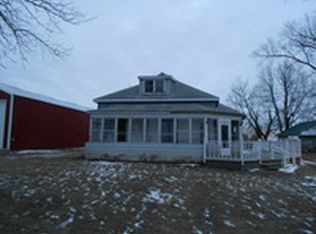 711 E Main St, Seymour, IA 52590