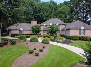 125 Broadmoor Dr, Fayetteville, GA 30215