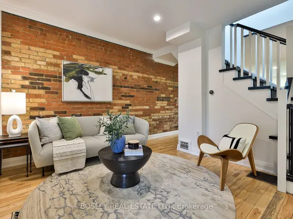 32 Mountalan Ave, Toronto, ON M4J 1H4
