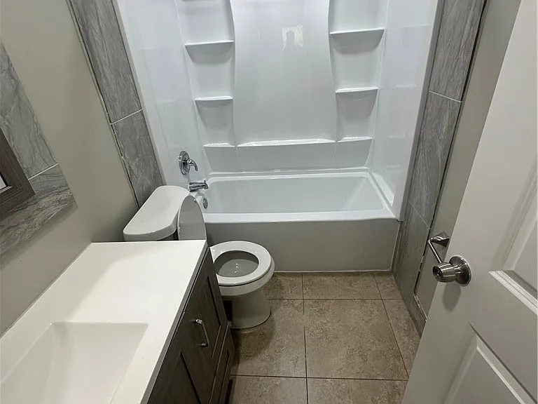 16920 Carmen Ave — Photo 12