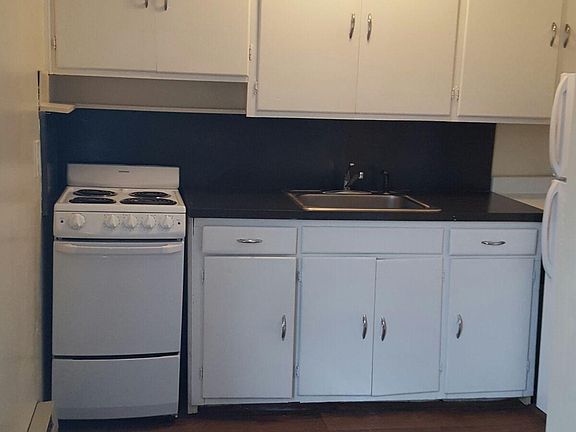 2nd image of 1705 Portland Ave APT 1
