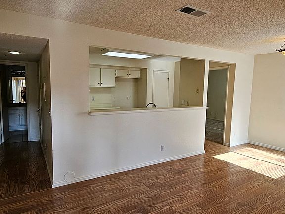 4th image of 321 Inger Dr Unit N-128