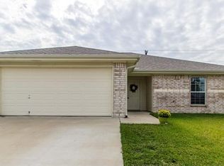 216 Amber Ln, Jarrell, TX 76537