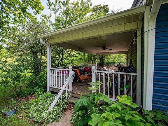 5th image of 10 N Oakview Dr