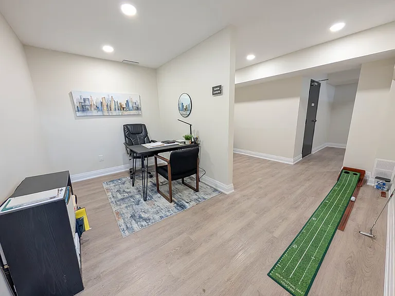 174 Eastchester Ave — Photo 12