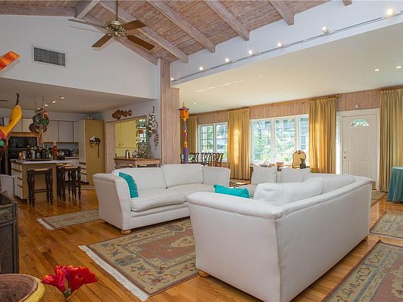 5th image of 238 E San Marino Dr