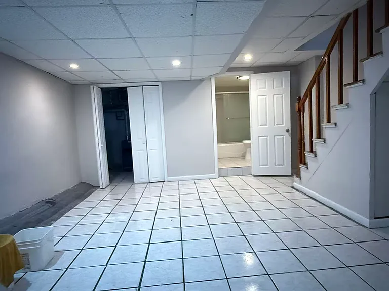 222 Wiltshire Rd #1 — Photo 4