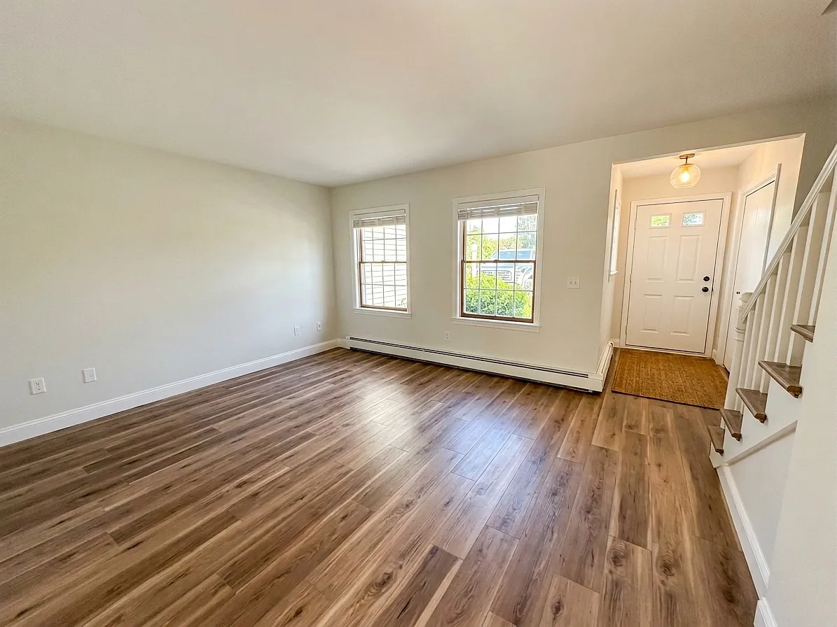 2 bed, 1.5 bath, $3,500 — Photo 3
