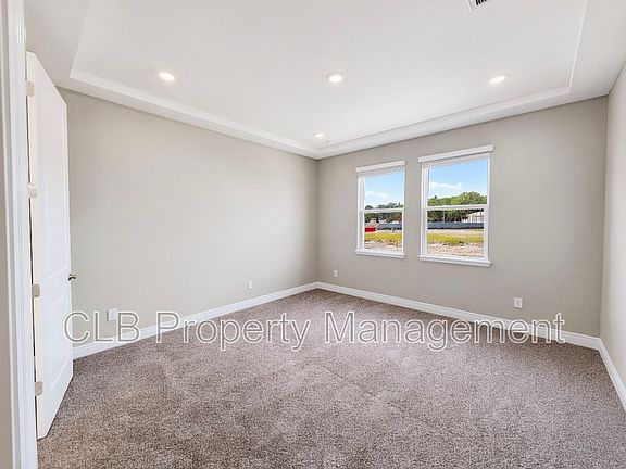 5th image of 1212 Pampus Dr