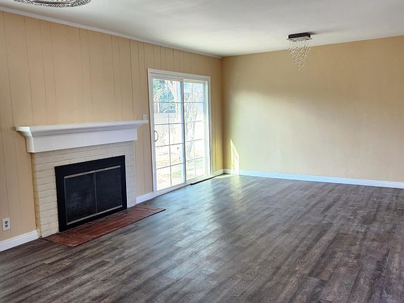 LIVING ROOM AND DINNING ROOM