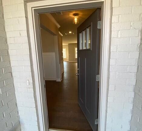 5th image of 5015 Wellesley Dr #200