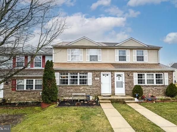 462 Devon Ct, Downingtown, PA 19335